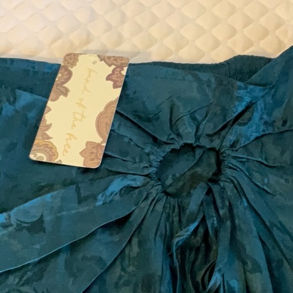 Band of the Free skirt - Picture 3 of 9